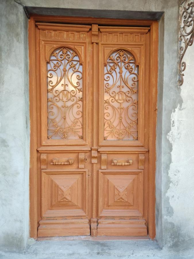 Vintage Door Tbilisiアパートメント エクステリア 写真
